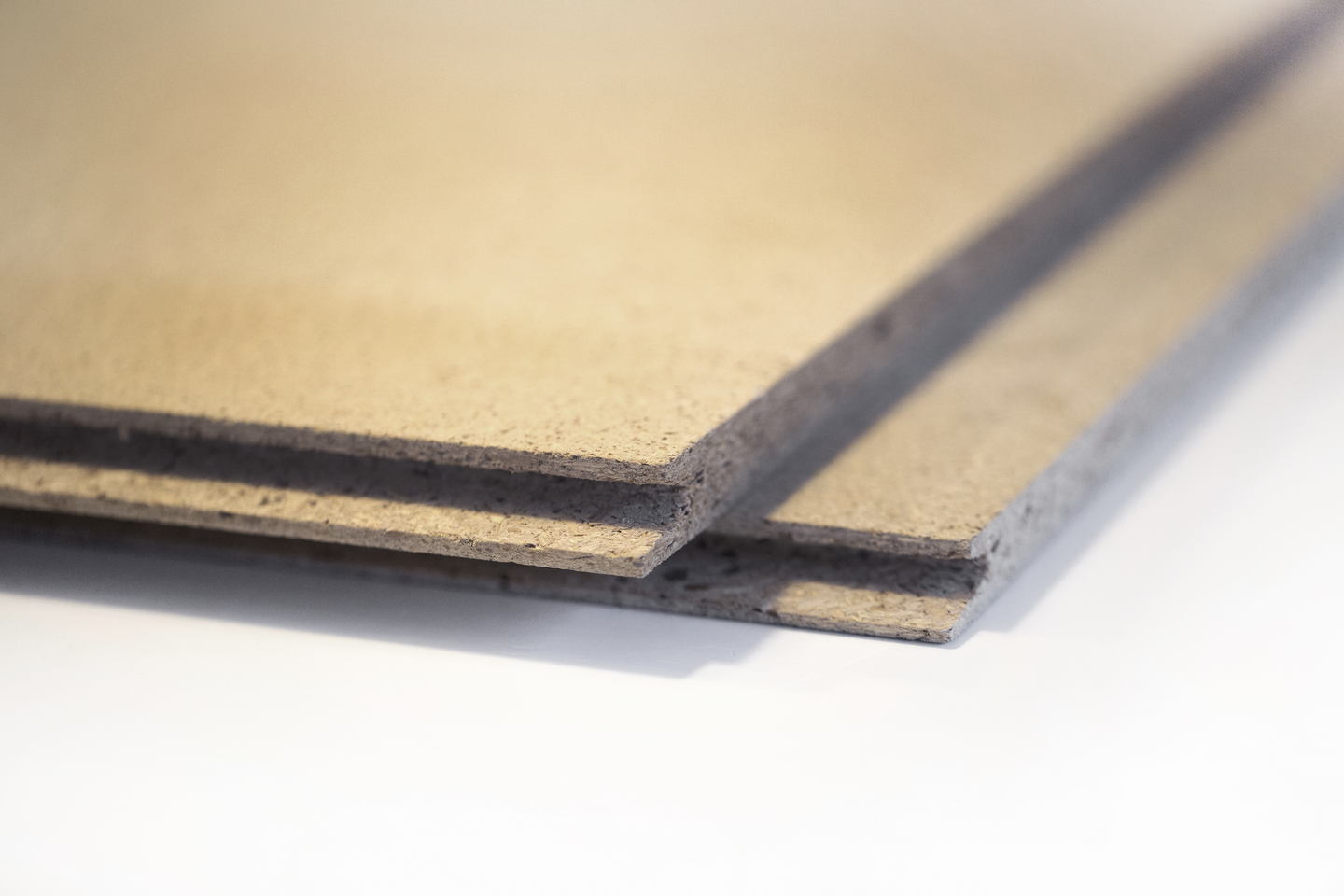 SPÅNSKIVA BYGGELIT ROTGOLV 10X620X1820 80ST/BUNT