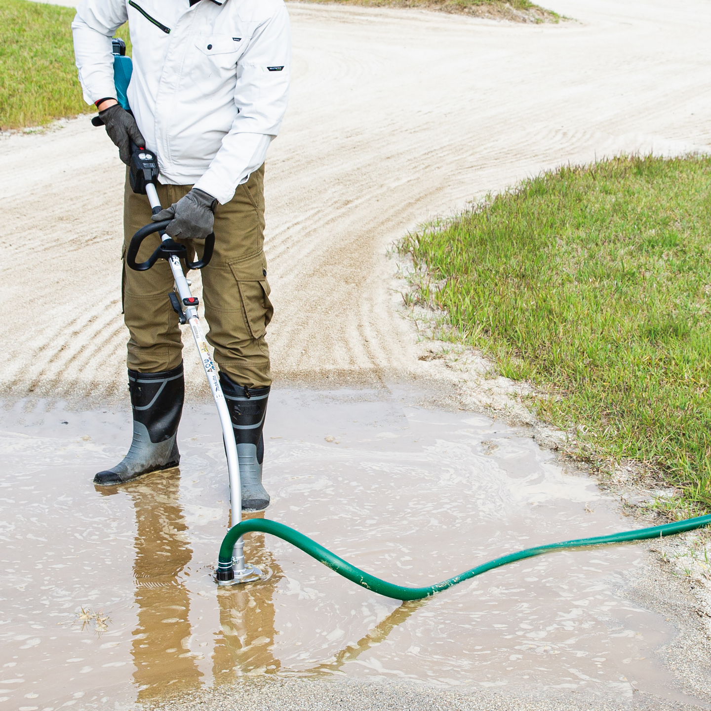 Vesipumppulisälaite Makita PF400MP puutarhan monitoimikoneisiin