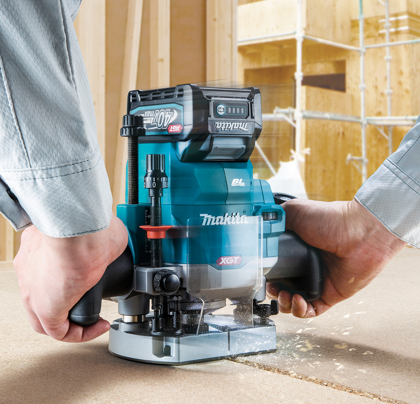 Akkuyläjyrsin Makita RP001GZ02 40V XGT runko