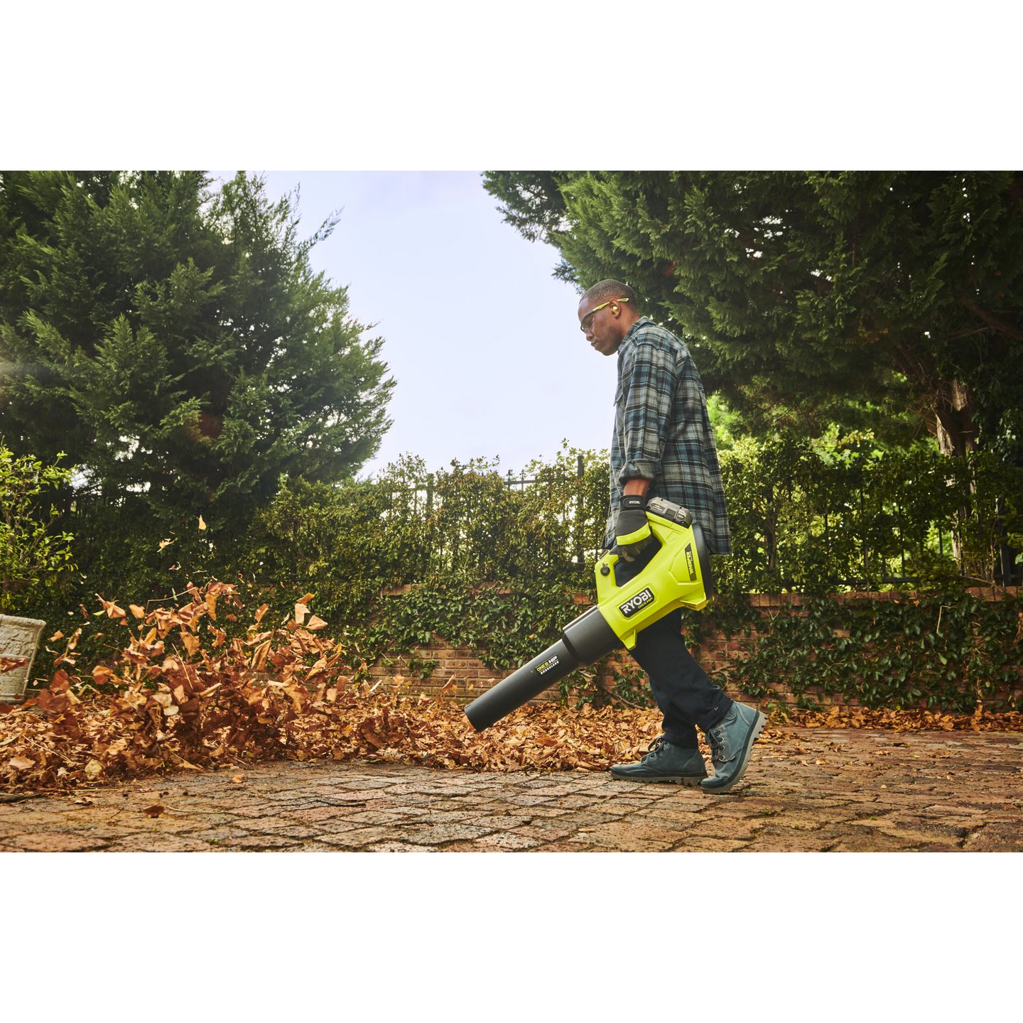 LÖVBLÅS RYOBI RY18BLXD