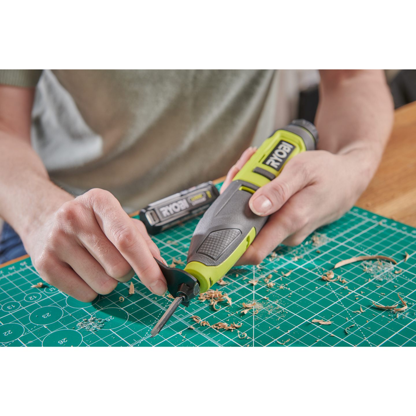 STÄMJÄRN RYOBI RPC4-0