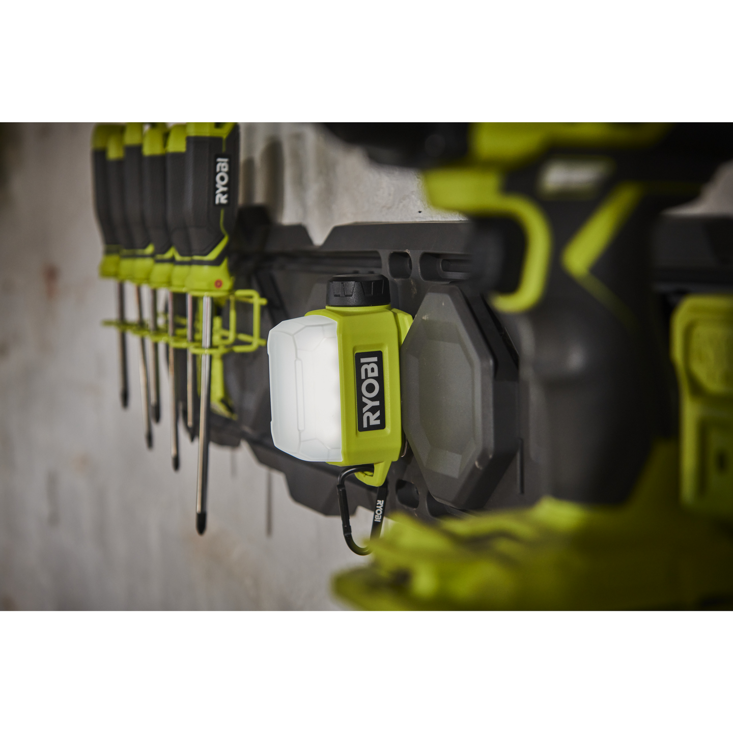 OMRÅDESLAMPA RYOBI RLA4-0