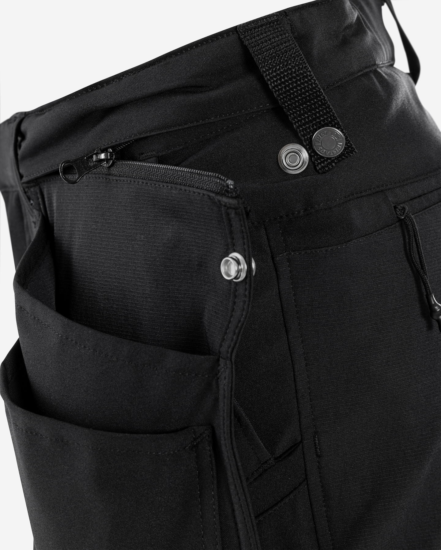 PIRATBYXA 2600 GLWS SVART STL C48