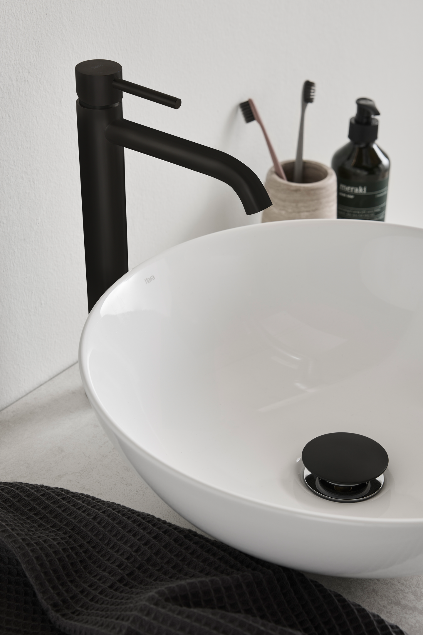 TVÄTTSTÄLLSBLANDARE HAFA WIND HÖG SVART