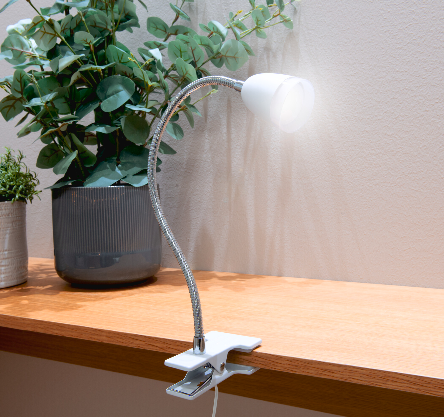 Klipsivalaisin AIRAM Roosa nauha 2,5W 200lm valkoinen