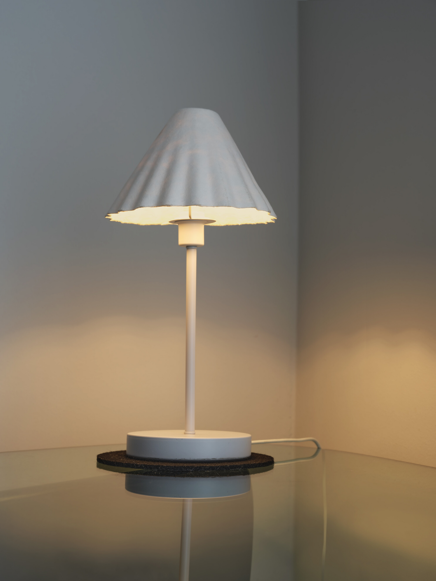 Pöytävalaisin LEDVANCE Decor Pulp Table E14 DIM valkoinen