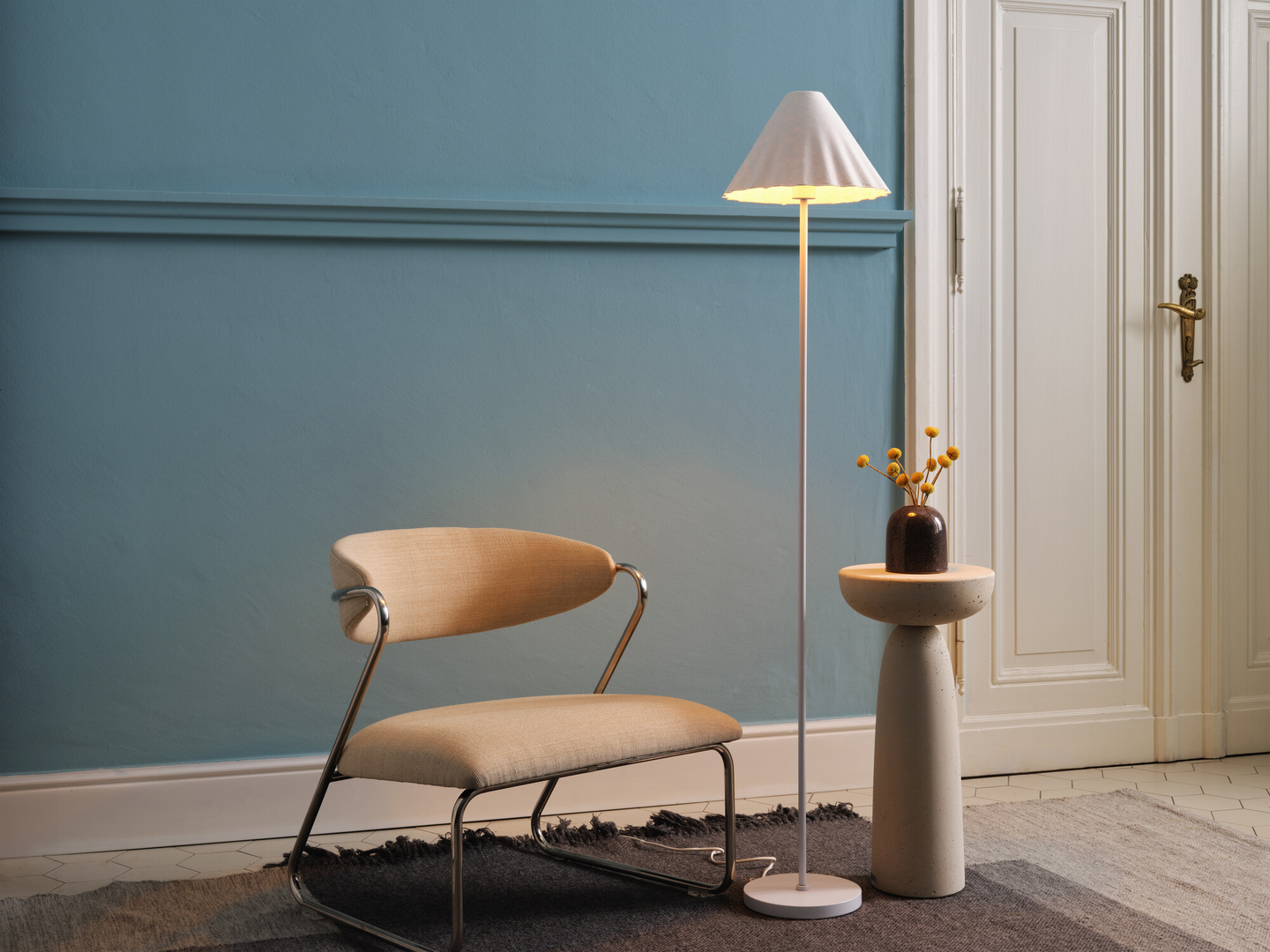 Lattiavalaisin LEDVANCE Decor Pulp Floor E27 DIM valkoinen