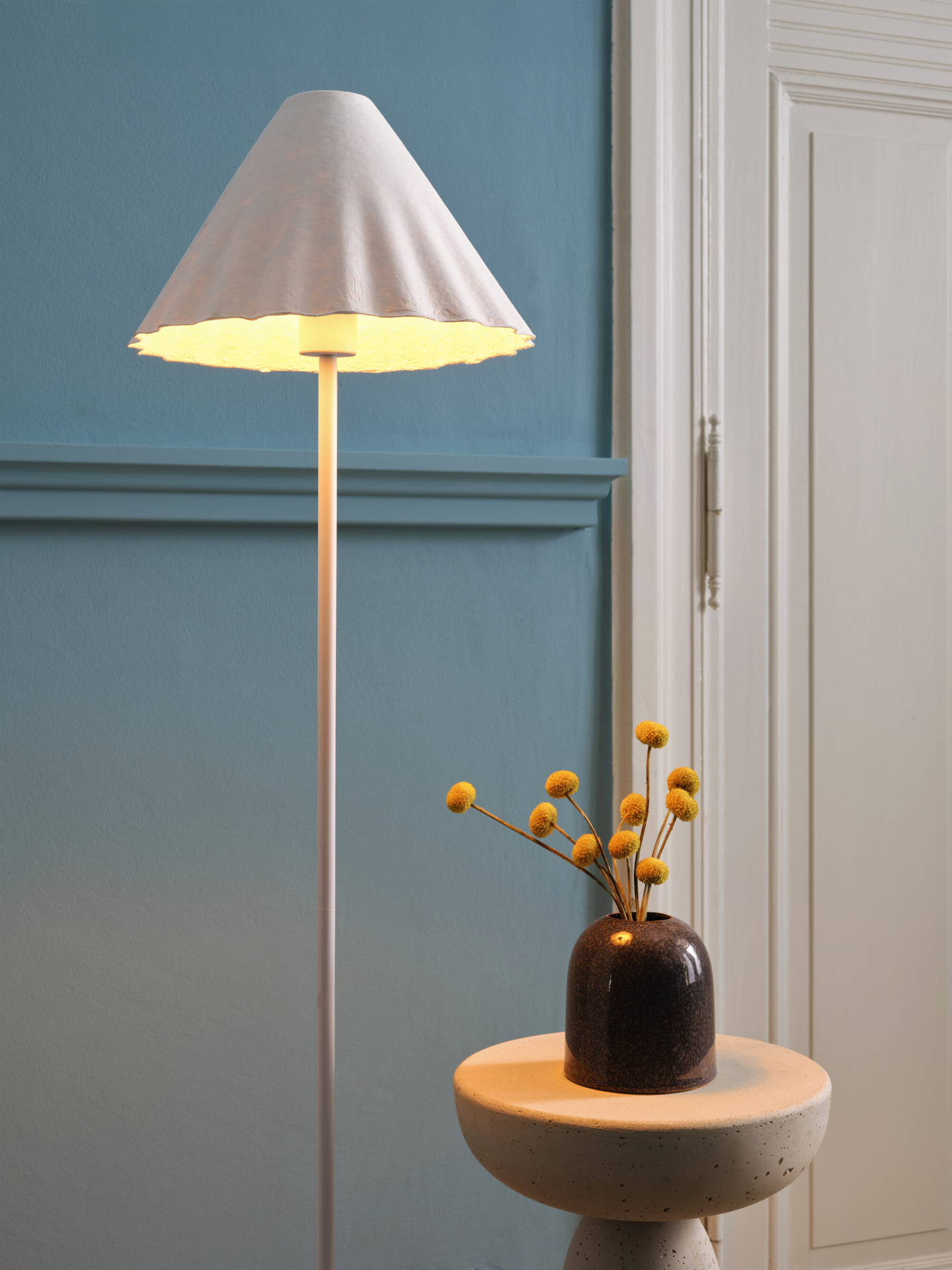 Lattiavalaisin LEDVANCE Decor Pulp Floor E27 DIM valkoinen