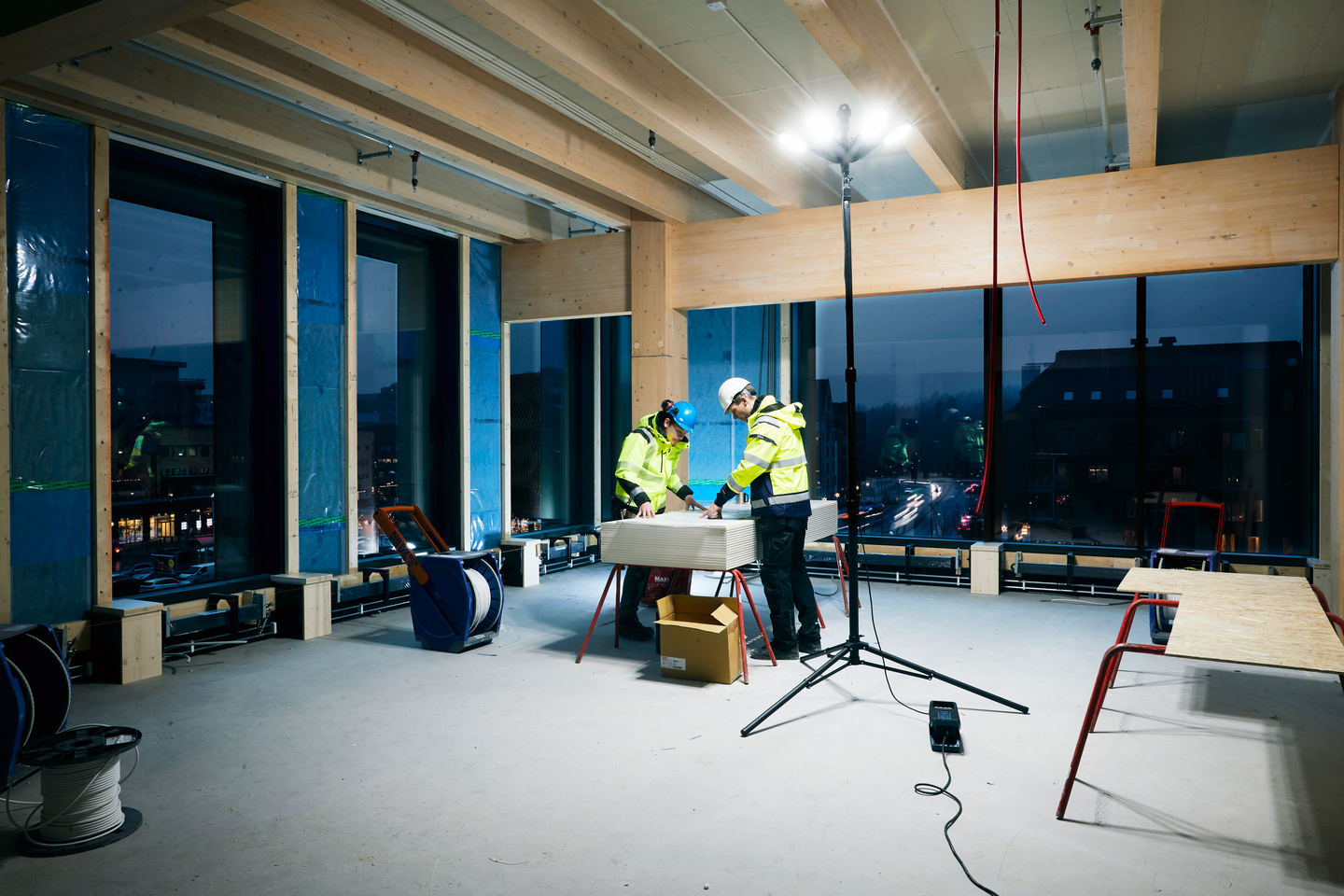 ARBETSLAMPA STARBURST 23000 APP&SENSOR MARELD