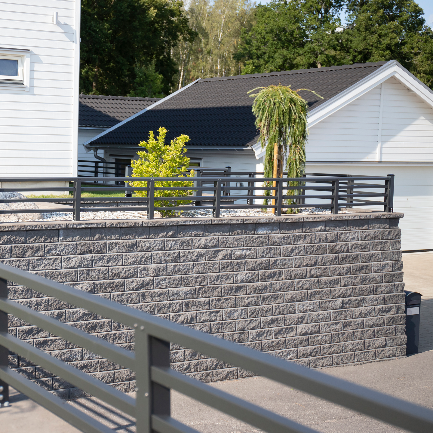 MURSTEN BENDERS MEGAWALL PROJEKT, LUTANDE GRAFIT H 400X200X150MM