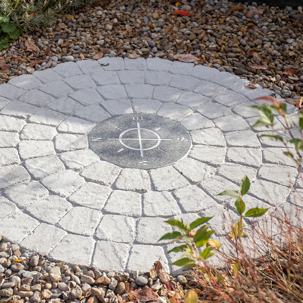 MARKSTEN BENDERS TROJA GRÅ CIRKELSTEN, LABYRINT F 140X140/95X50MM