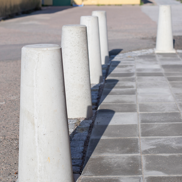 BETONGPOLLARE BENDERS TRIND GRÅ H1100MM