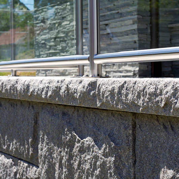 AVTÄCKNING BENDERS MODERN FLX40X8CM, 500-1500X400X80 GRÅ