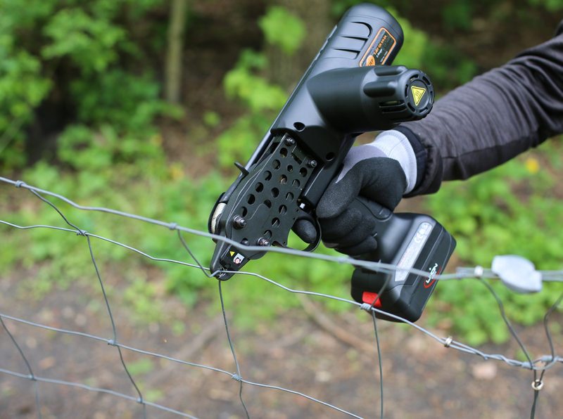 Lankapuristin TJEP CR8/11-24 2x2,5Ah ja laturi