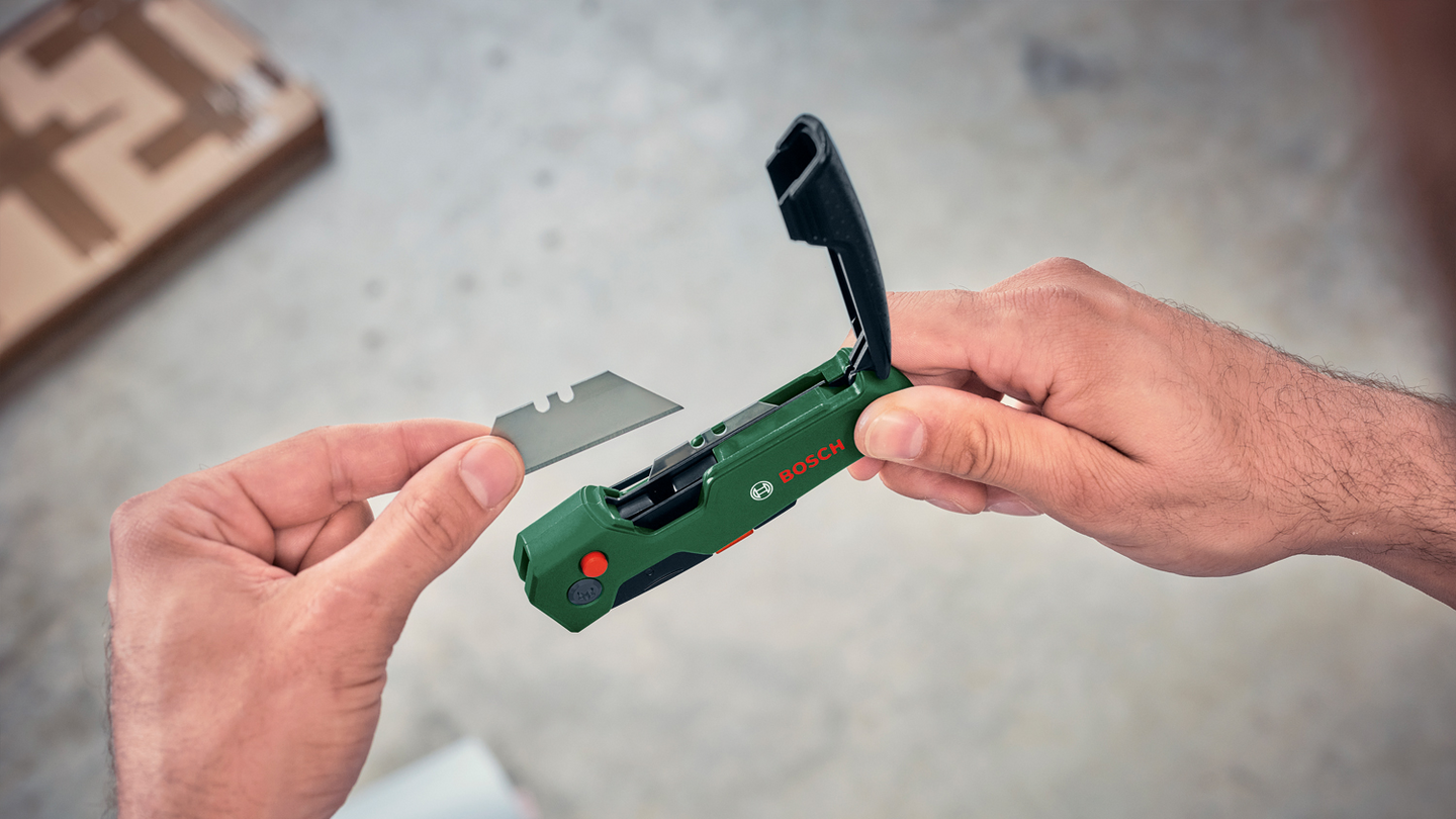 MATTKNIV BOSCH PÅ UPPHÄNGNINGSKORT