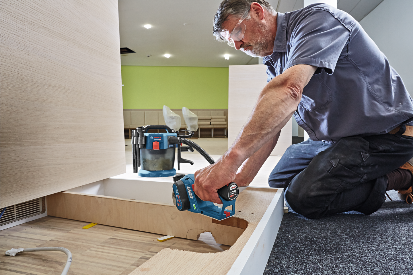 ELHYVEL BOSCH GHO 2X3AH L-BOXX 12V-20