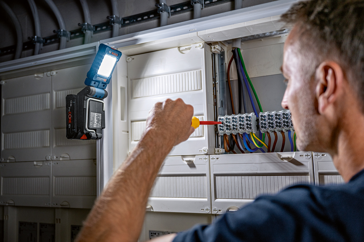 LAMPA GLI 18V-800 SOLO