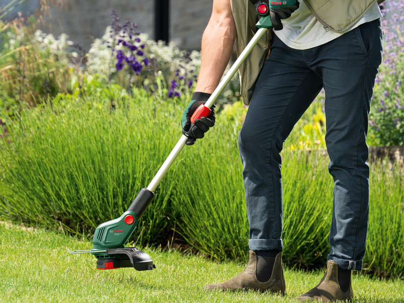 Akkuruohotrimmeri Bosch UniversalGrassCut 18V-23-450 Solo + lisäsiima