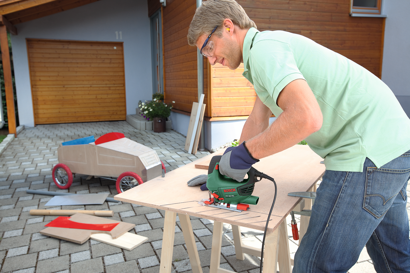 Sticksåg; PST 800 PEL; Märkeffekt: 530 W; Sågdjup i trä: 80 mm; Sågdjup i stål: 5 mm