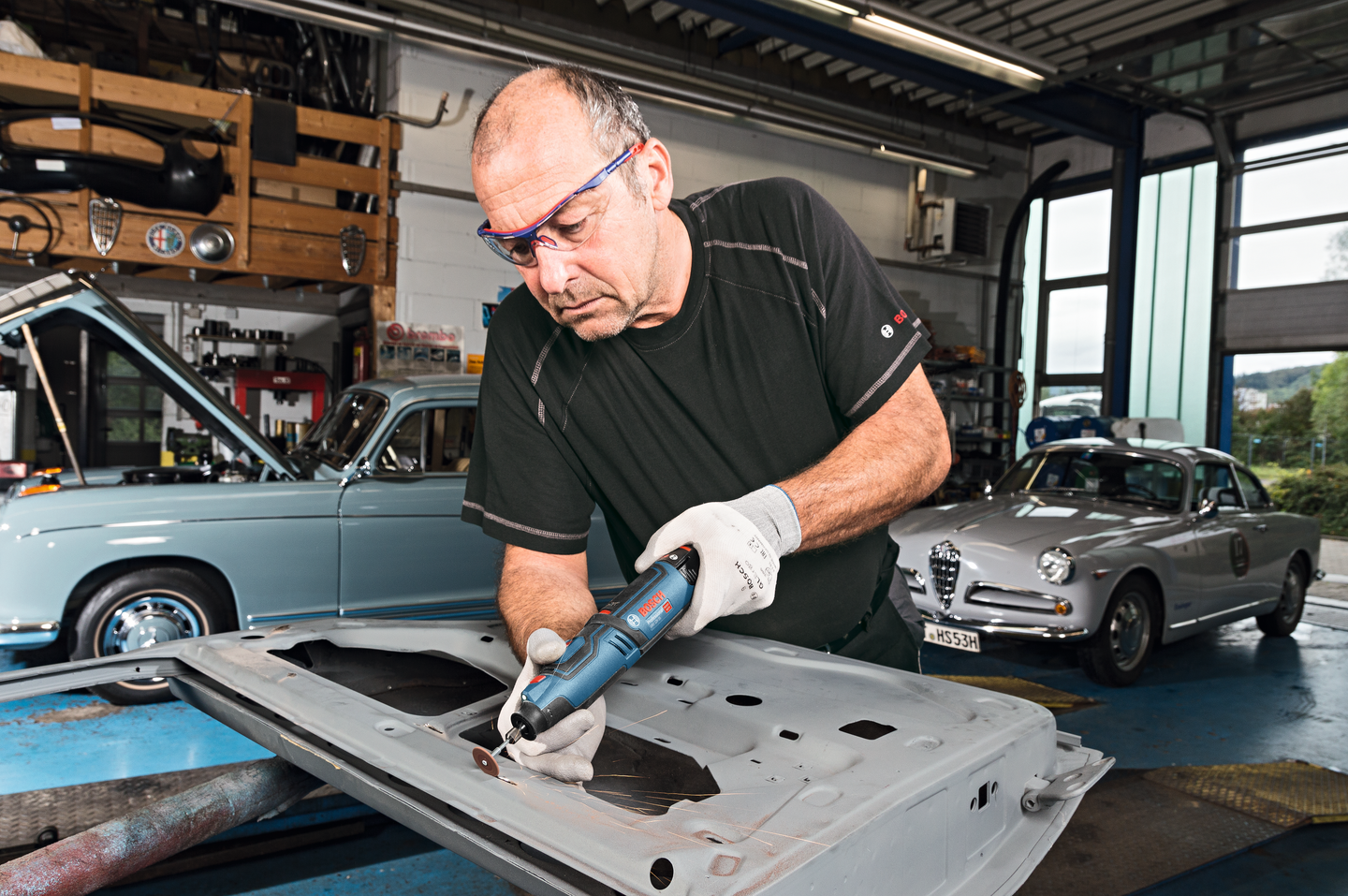 Akkumonitoimityökalu Bosch GRO 12V-35 2x2,0Ah L-BOXX