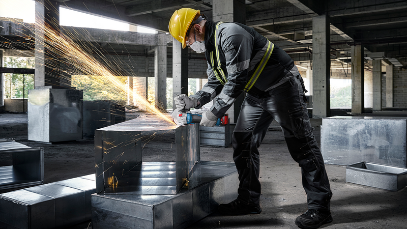 VINKELSLIP BOSCH GWS 18V-8 2X4AH, L-BOXX