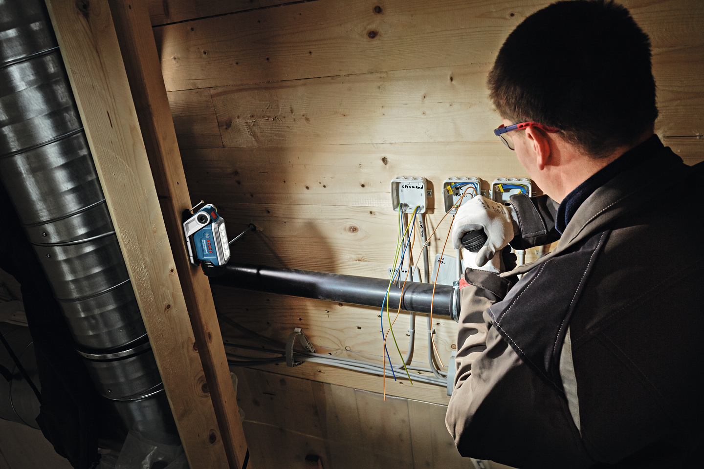 LAMPA BOSCH GLI 12V-330 SOLO