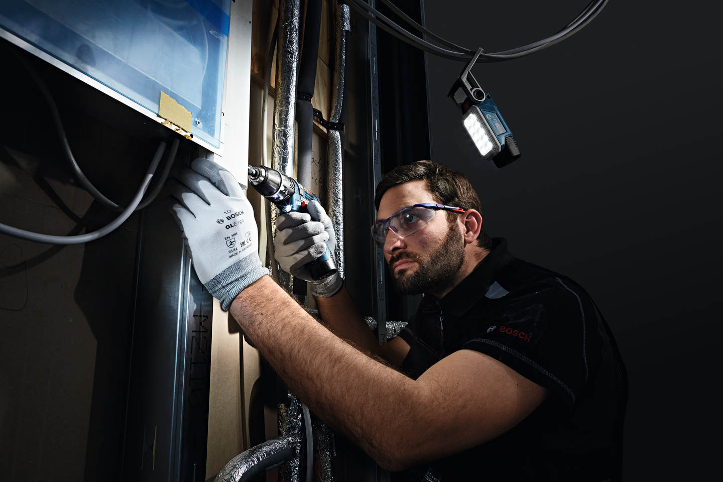 LAMPA BOSCH GLI 12V-330 SOLO