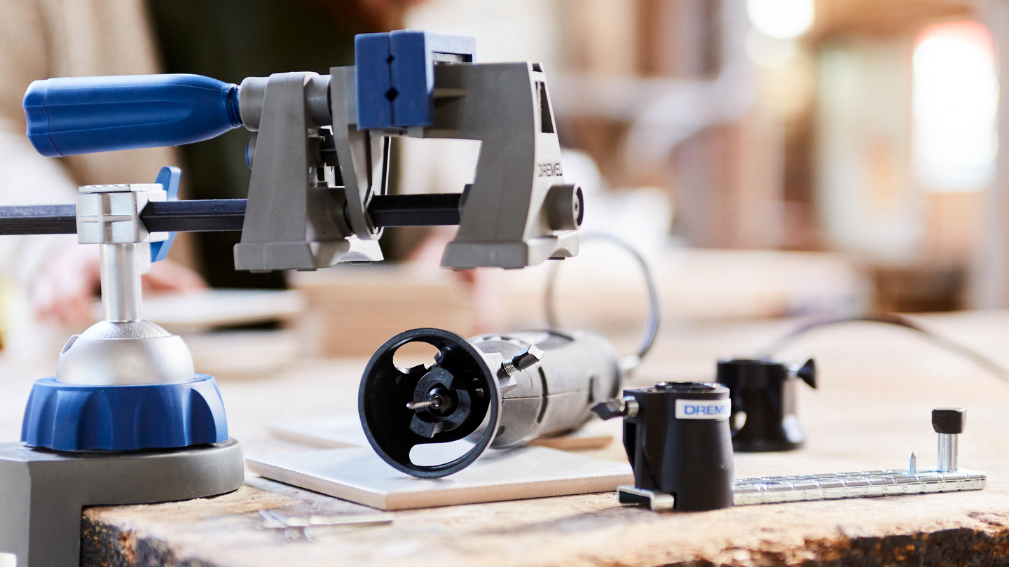 UNIVERSALSKRUVSTÄD BOSCH MULTI-VISE 2500