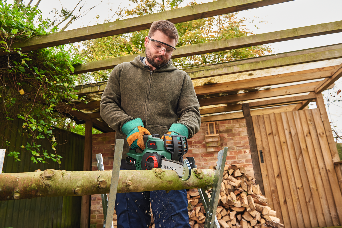 Akkuketjusaha Bosch Universal chain 18 solo