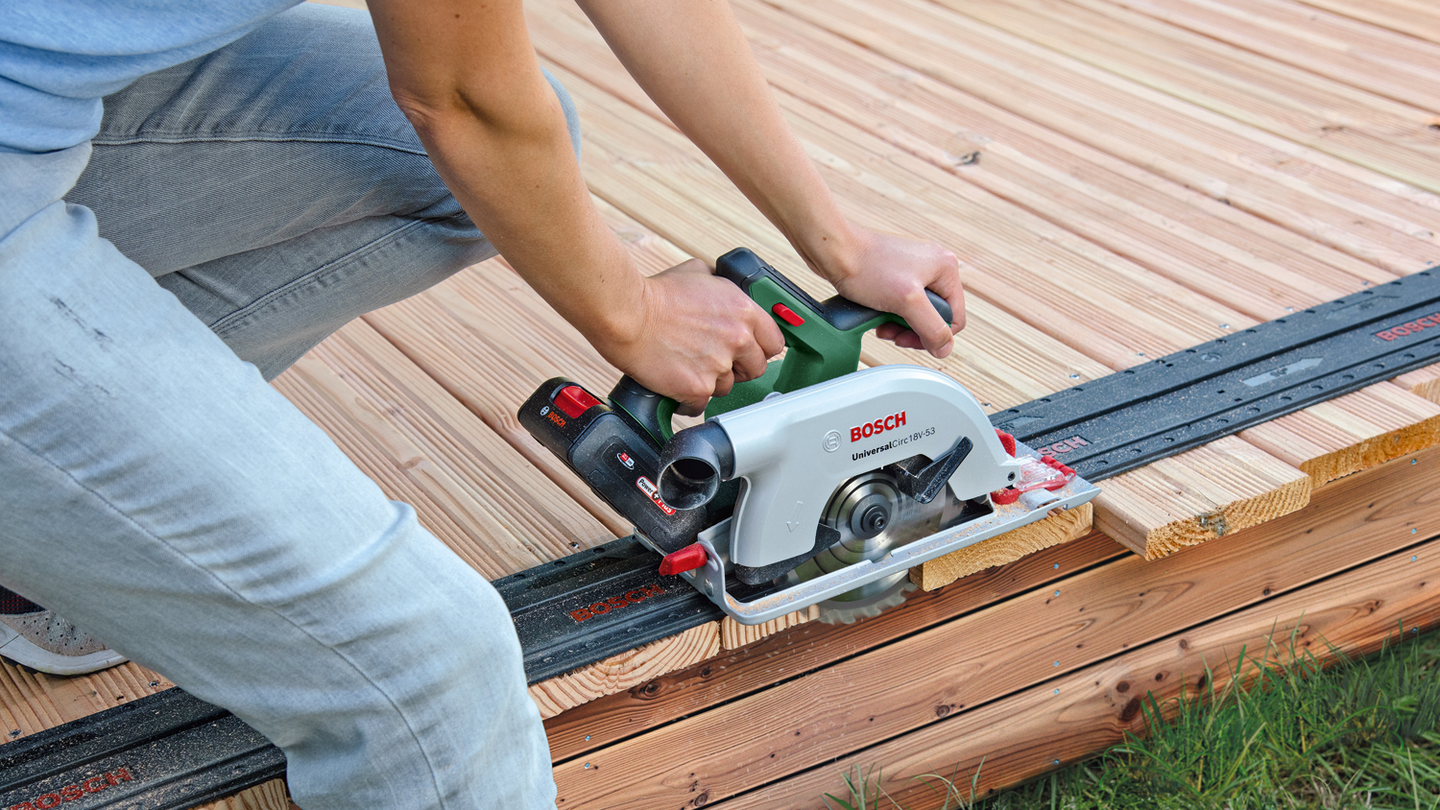 Akkupyörösaha Bosch UniversalCirc 18V-53 1x2,5 Ah