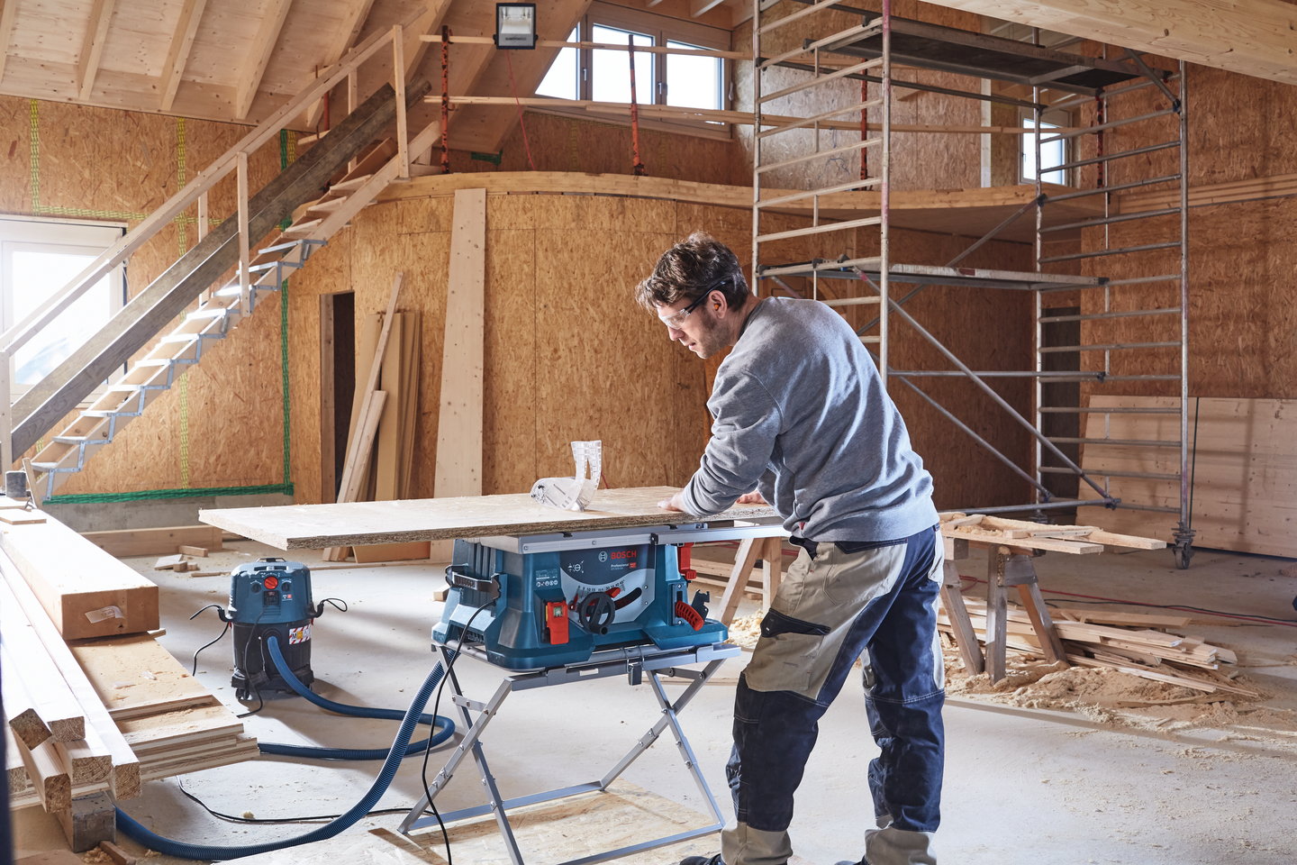 BORDCIRKELSÅG BOSCH GTS 635-216