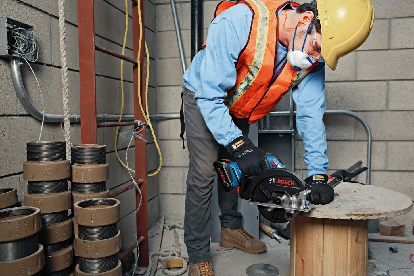 Akkumetallipyörösaha Bosch GKM 18V-50 Solo