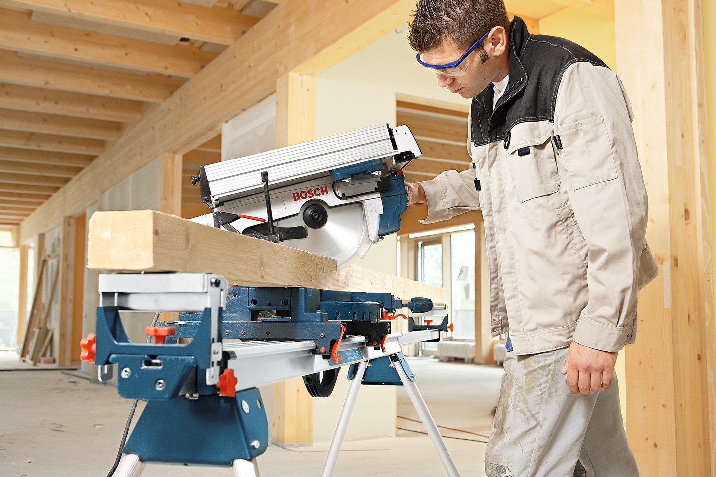 Yhdistelmäsaha Bosch GTM 12
