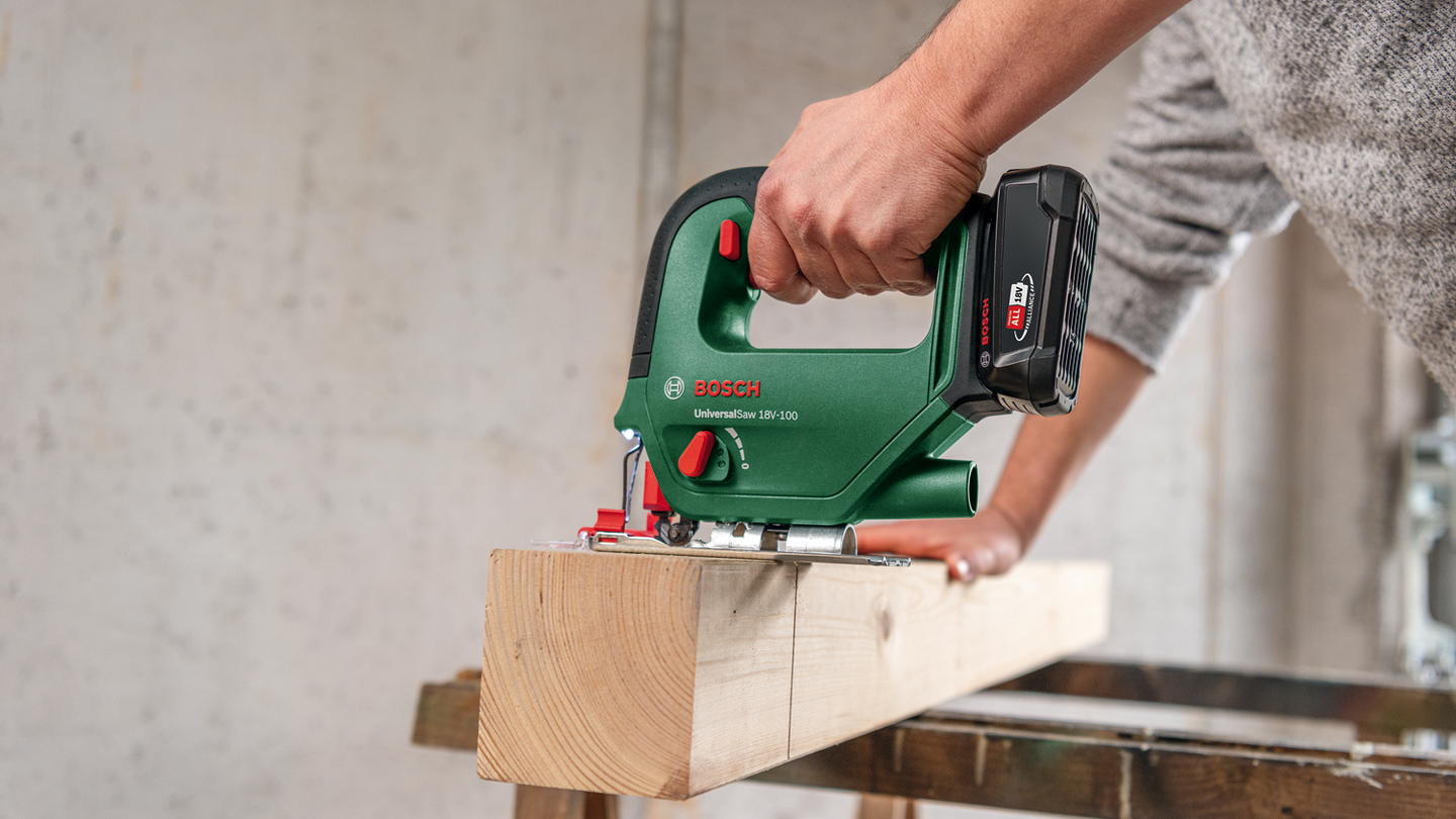 STICKSÅG BOSCH UNIVERSALSAW 18V-100, SOLO