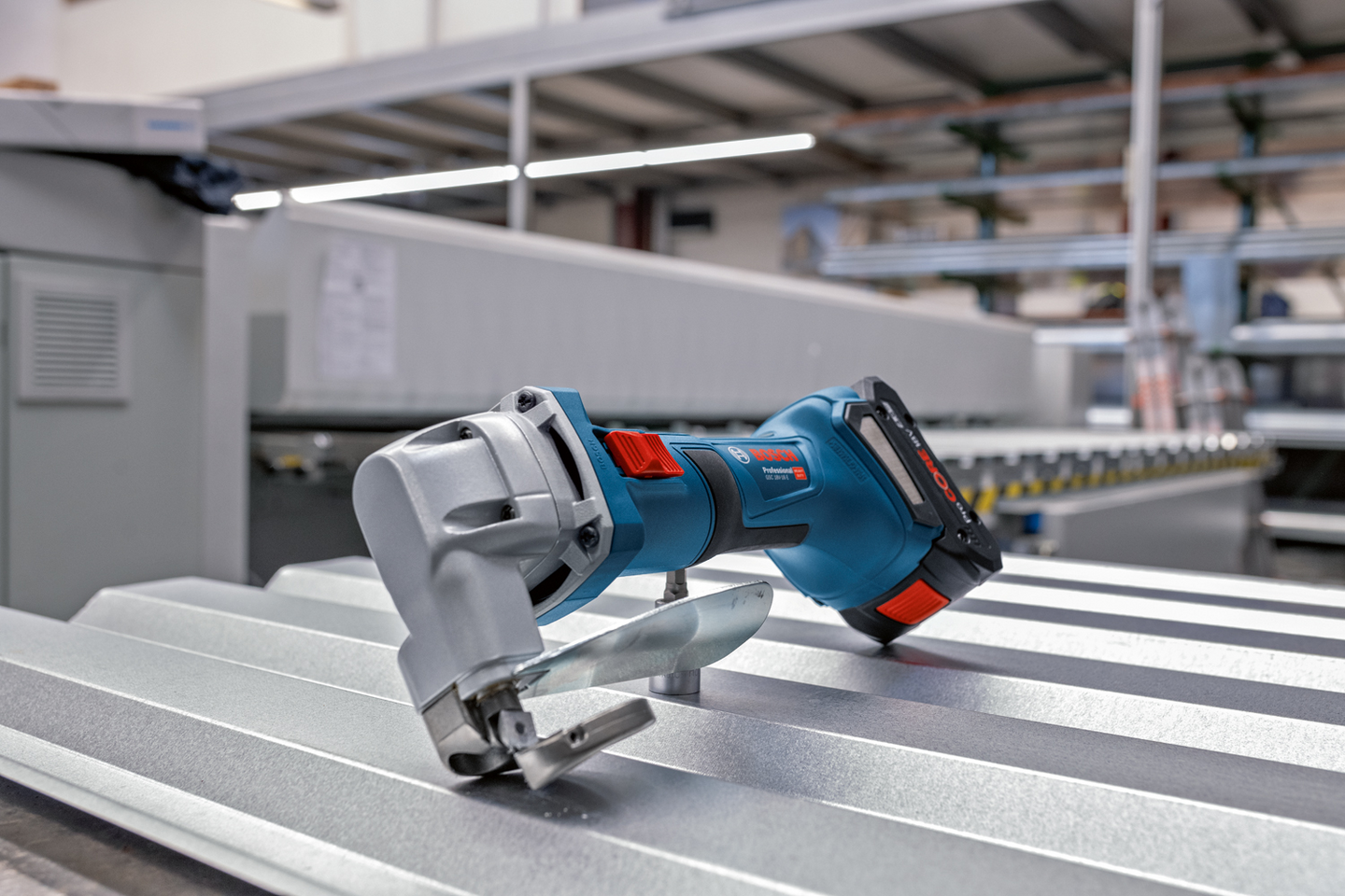 Akkulevyleikkuri Bosch GSC 18V-16 E Solo