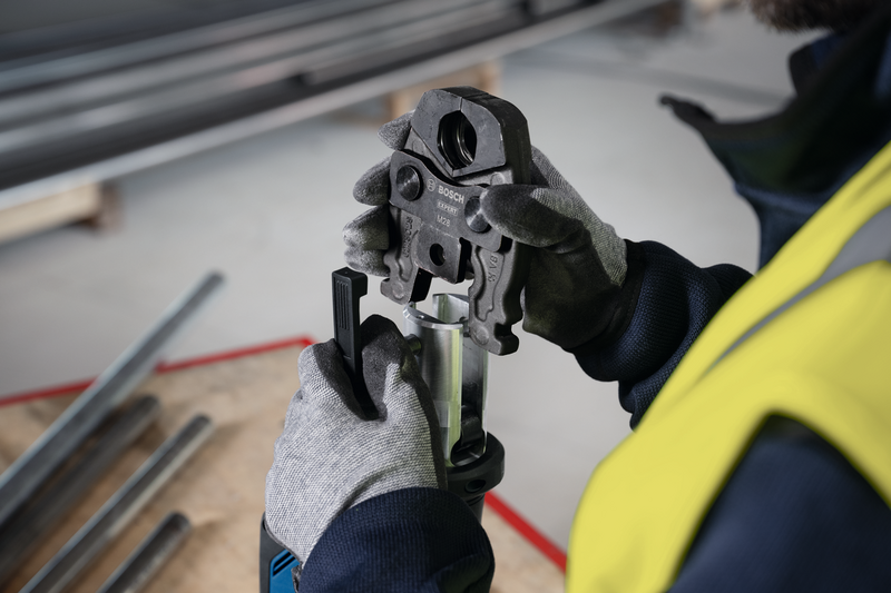 Puristustyökalu Bosch GTP 18V-19 Solo L-Boxx