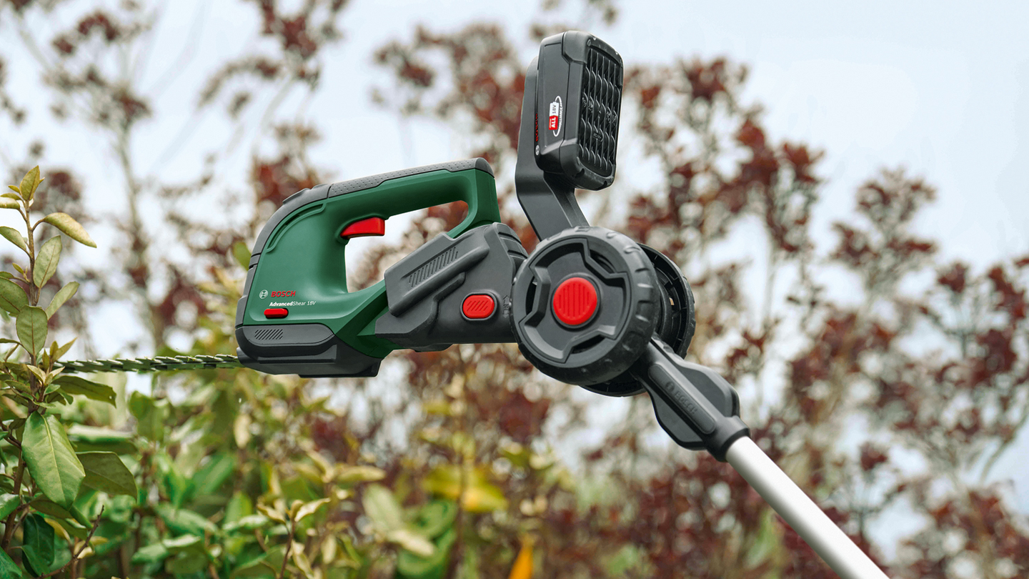 Teleskooppivarsi Bosch AdvancedShear 18V-10 -akkuruohosaksille