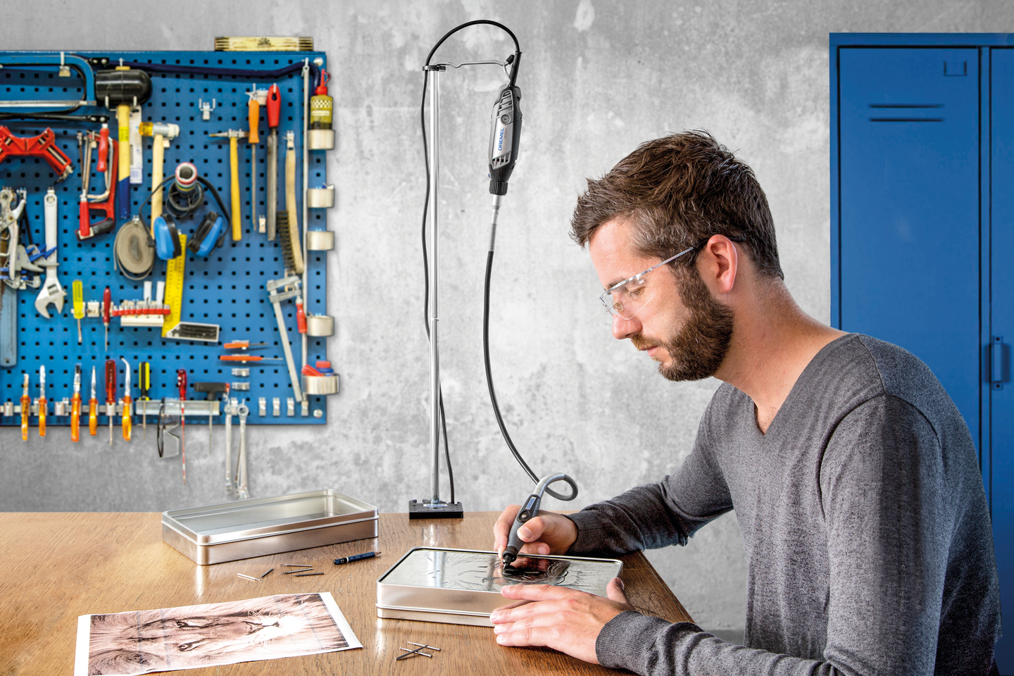 Porakoneen pylväs Dremel 2222