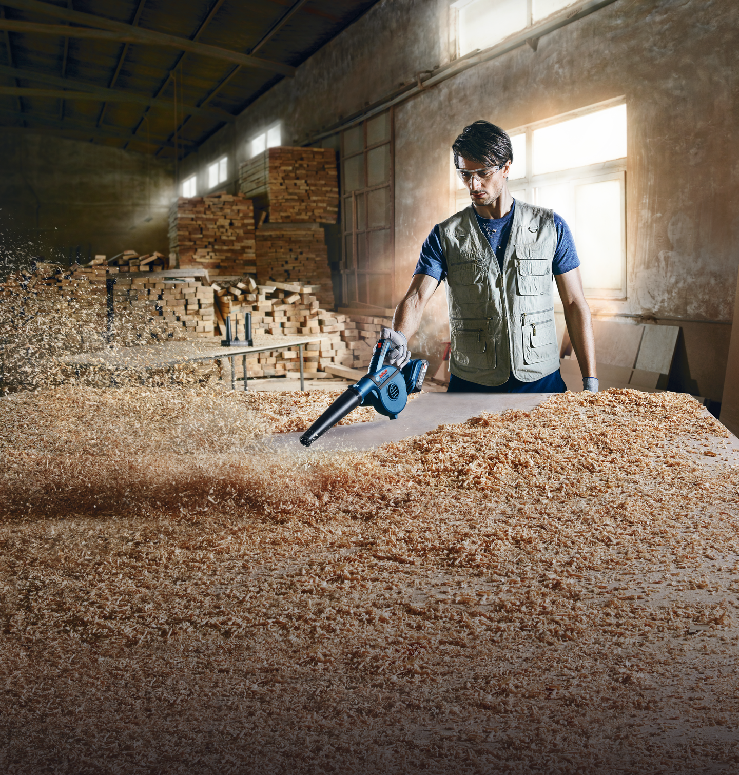 BLÅSARE BOSCH GBL 18V-120 SOLO