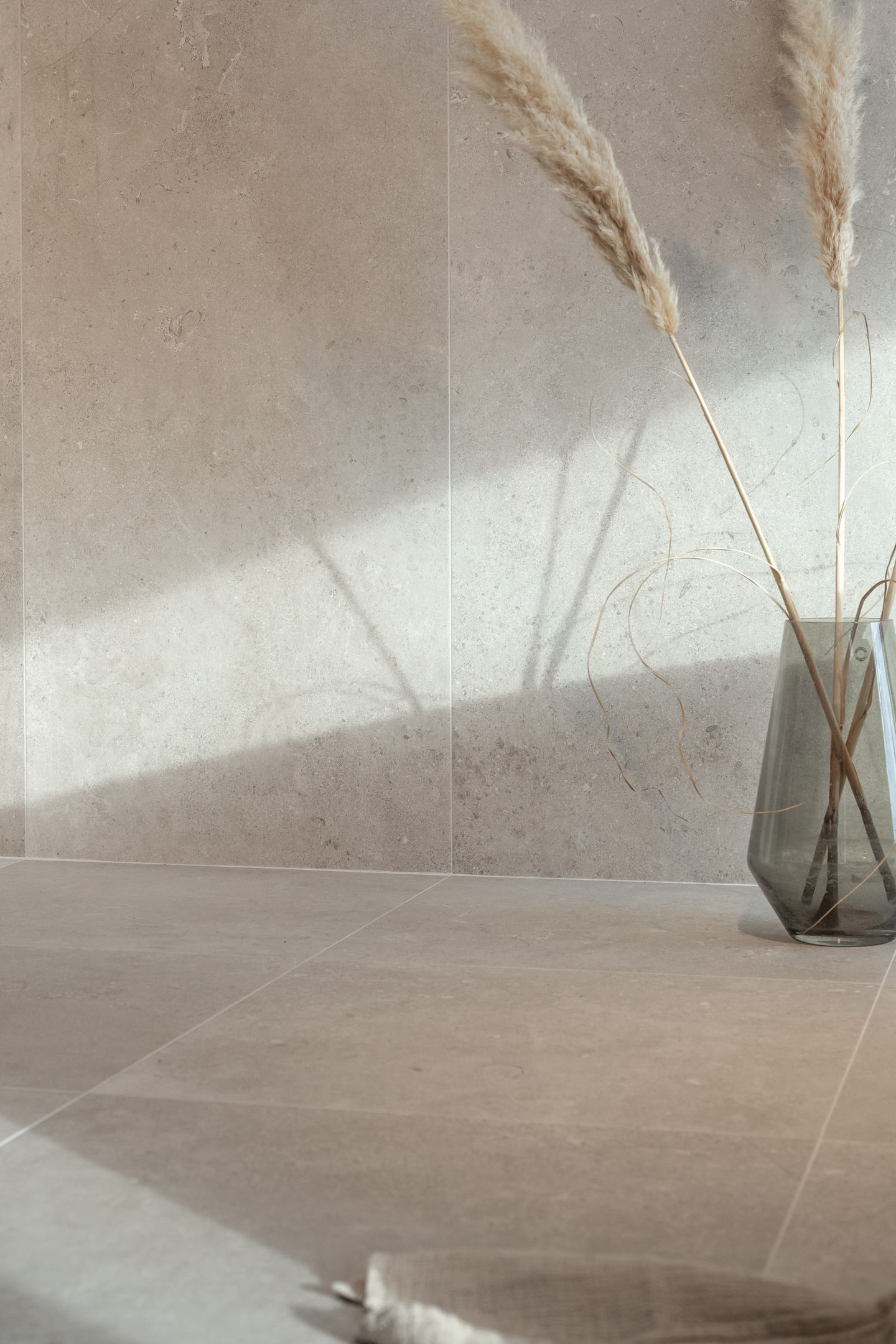 KLINKER N/A HEMSE GRÅ SÅGAD 60X60, HELKRT 1,42m2/pkt 4st/krt