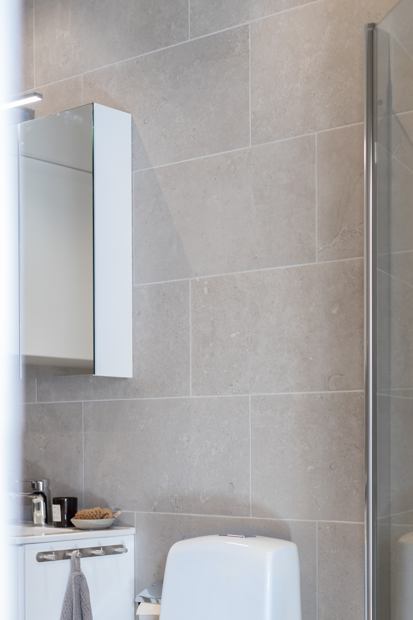 HEMSE N/A GRÅ PRESSAD 30X60CM, 7 ST/KRT HEL KRT