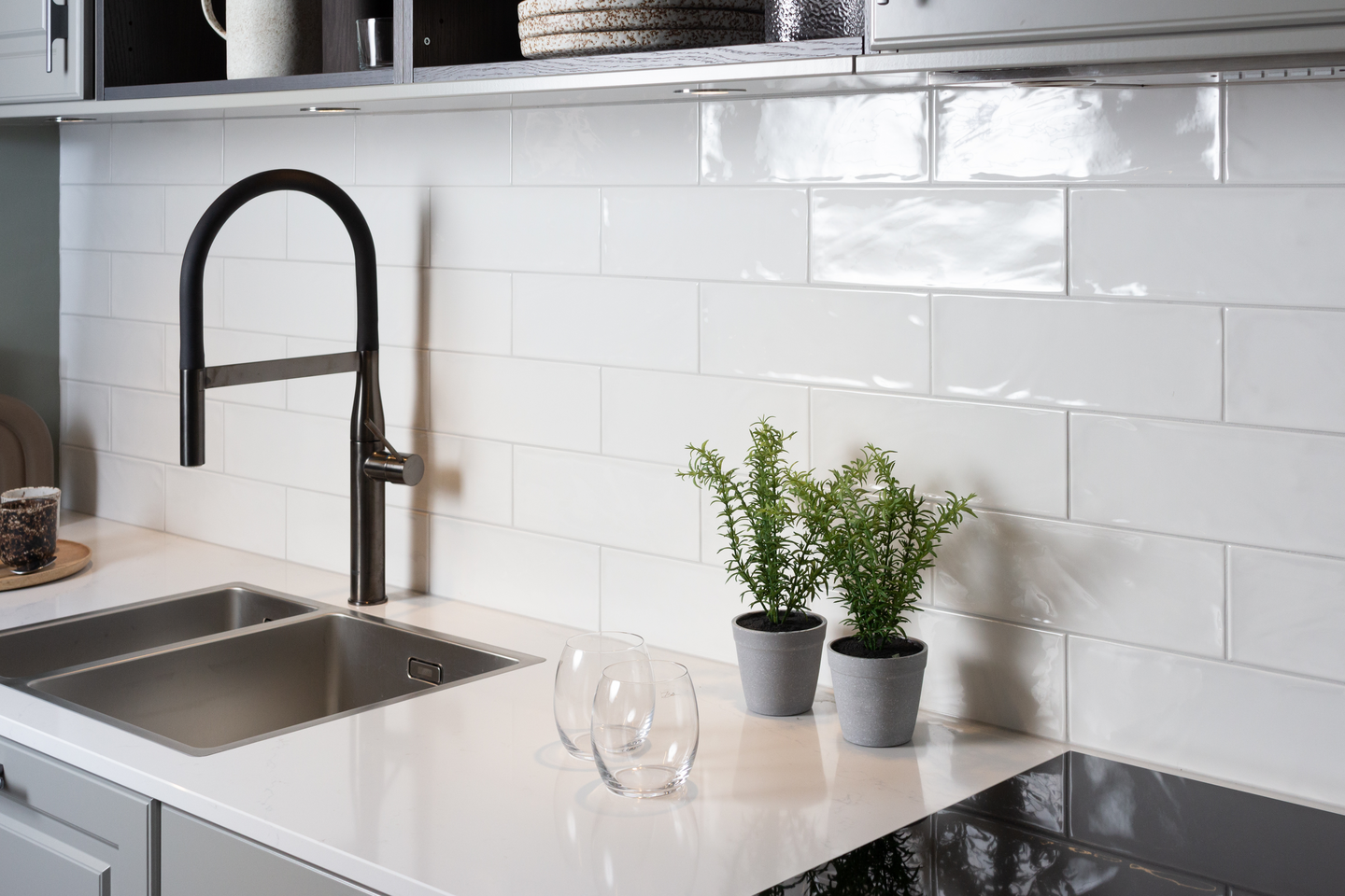 KAKEL GOLVABIA VILLAGE VIT BLANK 10X30, 33/KRT HELKARTONG