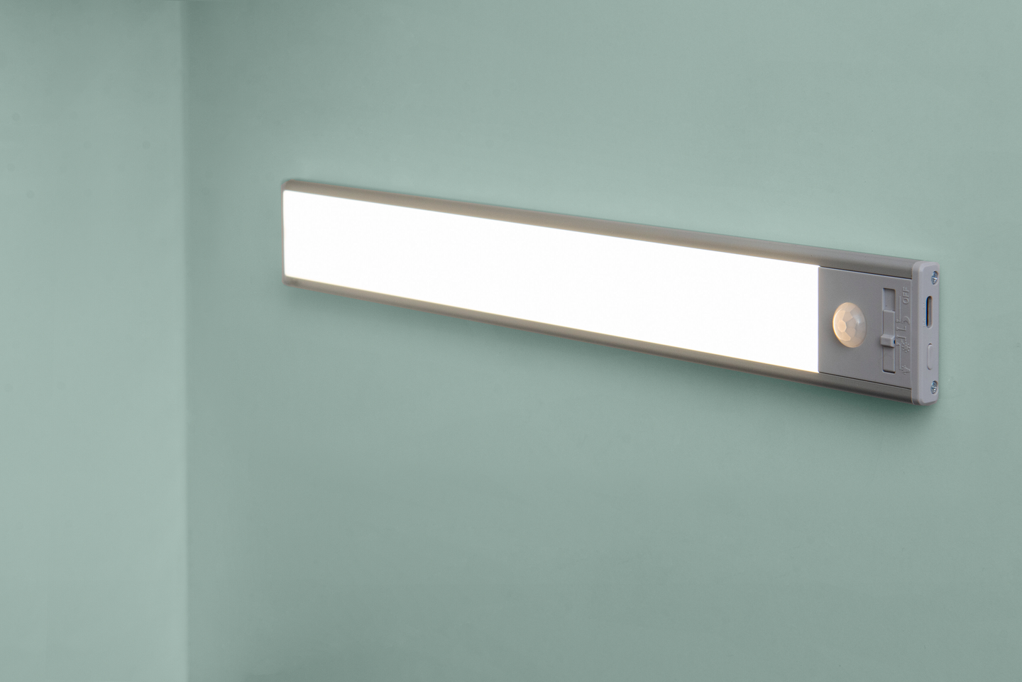 Kaapistovalaisin Airam CabiLite 30cm 3cct 200lm ladattava