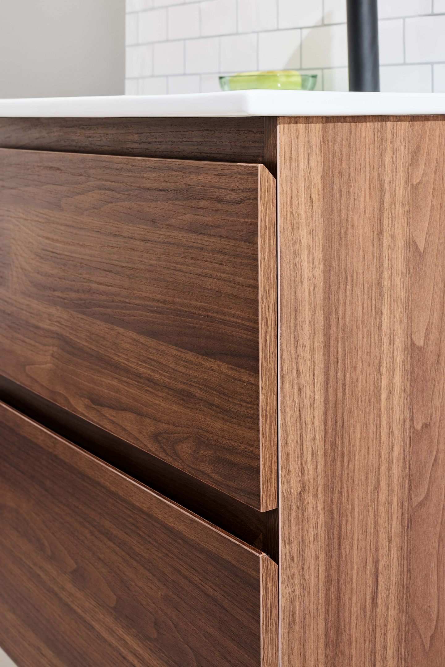 TVÄTTSTÄLLSSKÅP NORO VEGA 500 VALNÖT MED TVÄTTSTÄLL