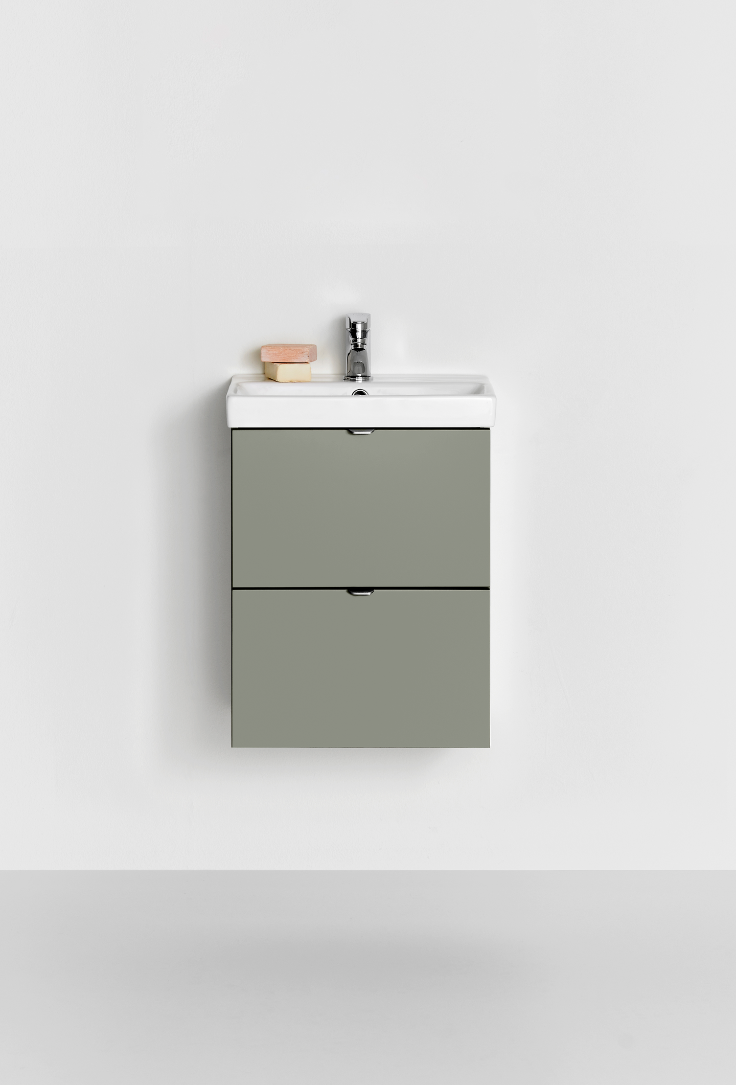 KOMMOD HAFA NEAT LÅDOR VARMGRÅ 420