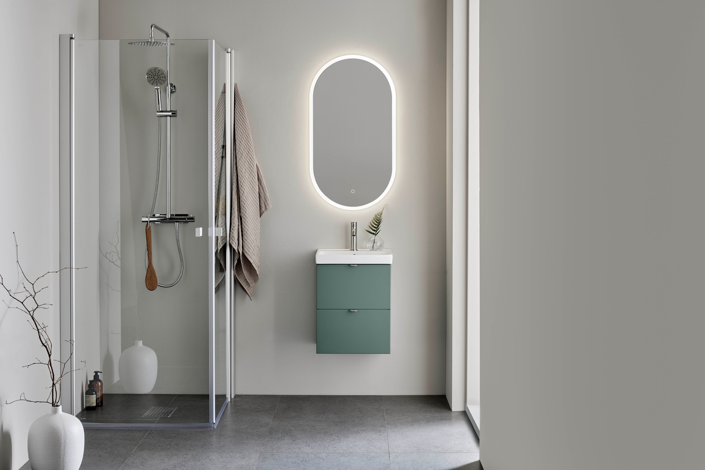 KOMMOD HAFA NEAT LÅDOR GRÖN 420