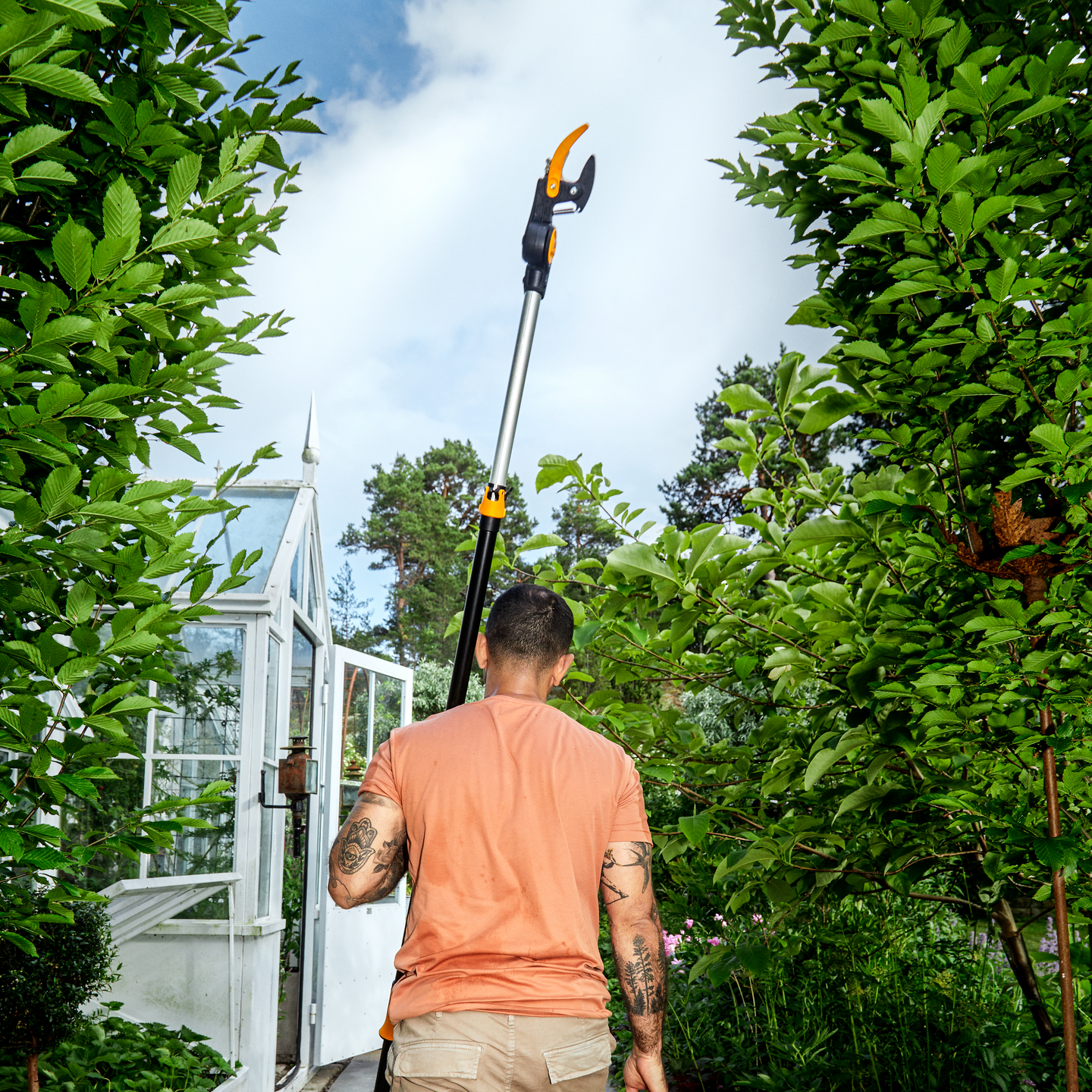 Monitoimileikkuri Fiskars PowerGear X teleskooppi UPX86