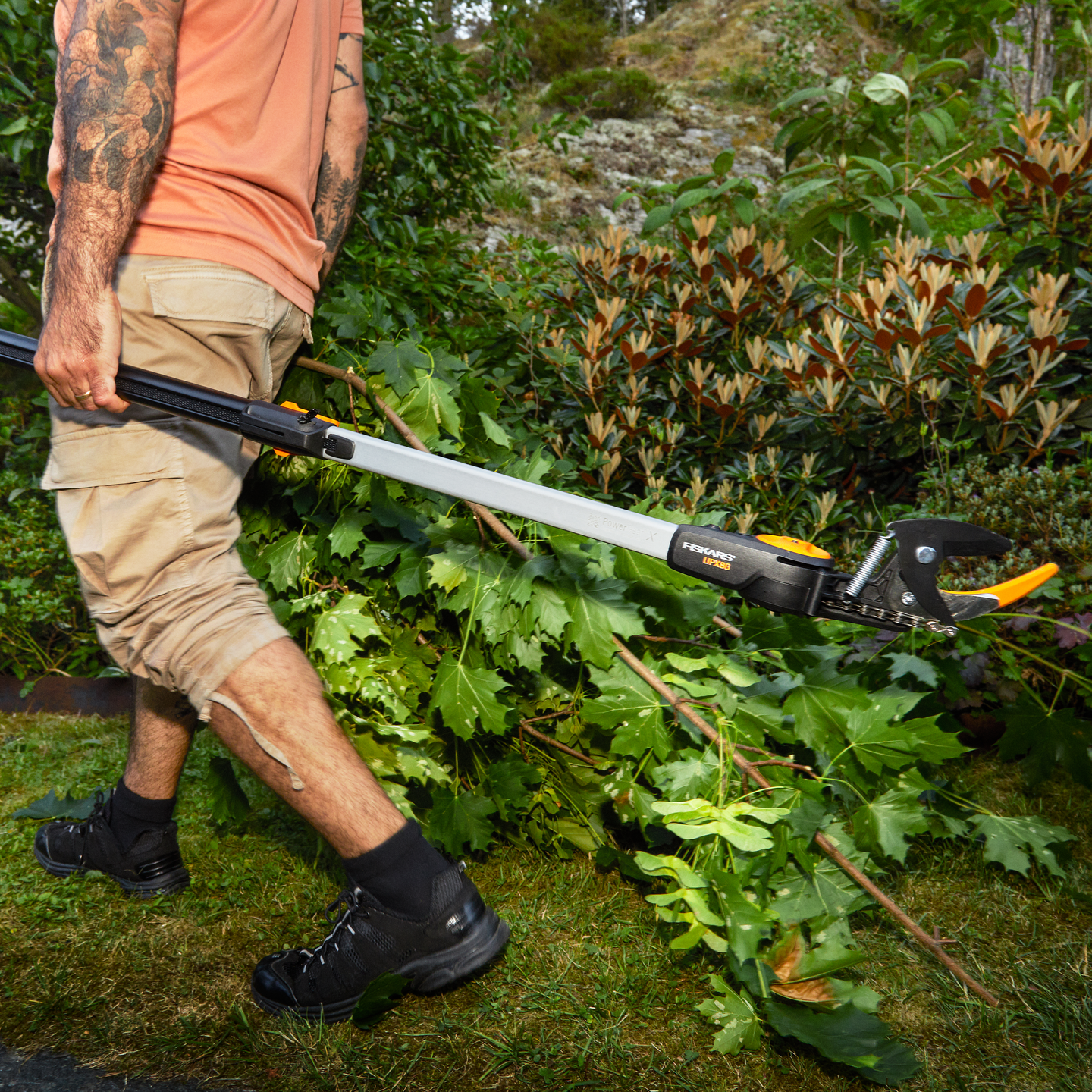 Monitoimileikkuri Fiskars PowerGear X teleskooppi UPX86