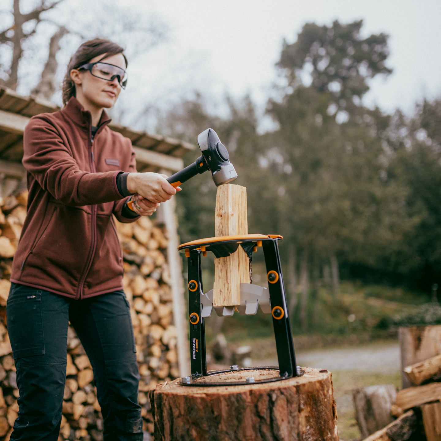 Sytykkeenhalkaisija Fiskars X-Series L ulkokäyttöön