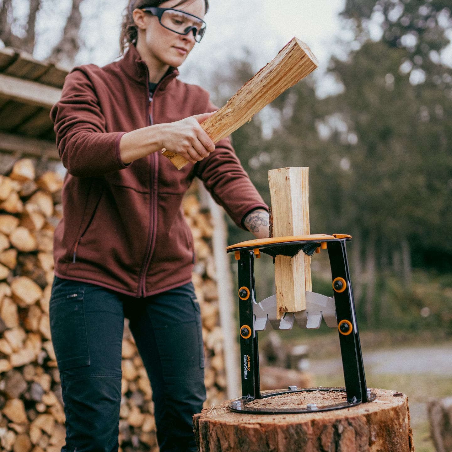 Sytykkeenhalkaisija Fiskars X-Series L ulkokäyttöön